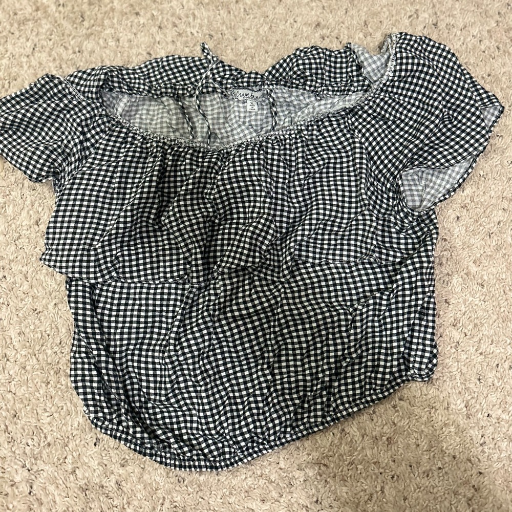 Crave fame crop top
